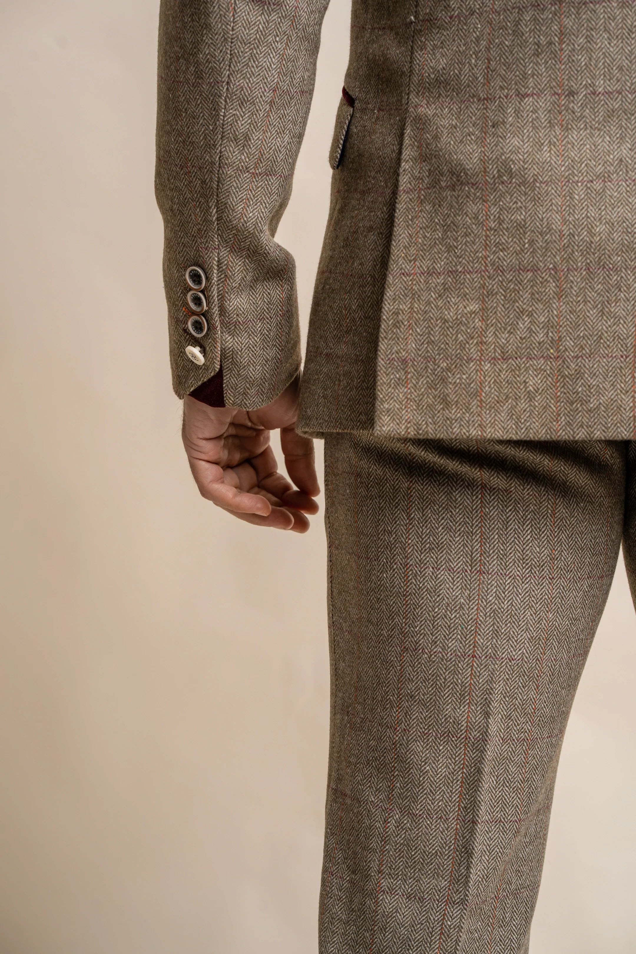 Gaston Sage Three Piece Suit - Image 10