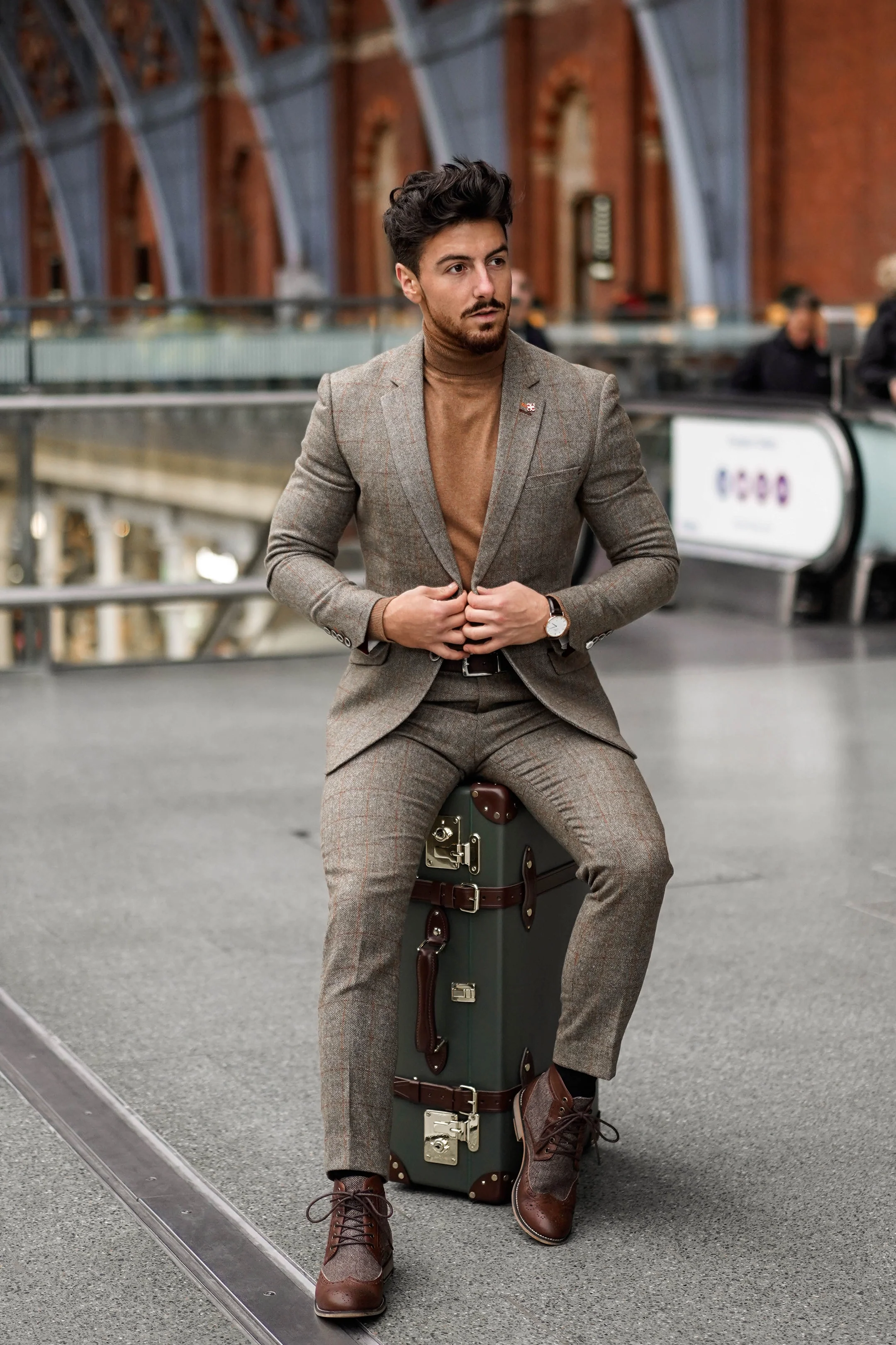 Gaston Sage Three Piece Suit - Image 3